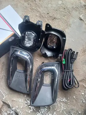 Complete Foglamp and Cover Toyota Sequoia 2020 Available Dm