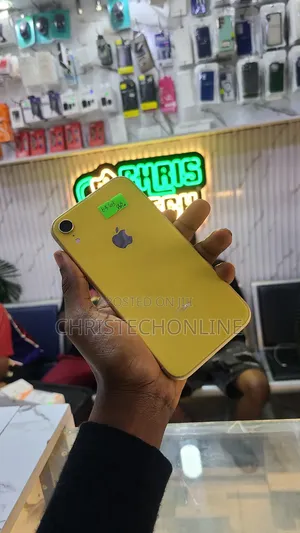 Apple iPhone XR 64 GB Yellow