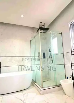 Luxury 5-Bedroom Fully Detached Home