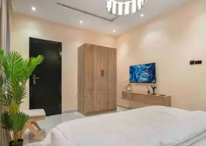 Luxurious Cozy 2-Bedroom Apartment
