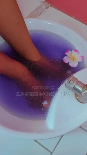 Jelly Pedicure and Manicure