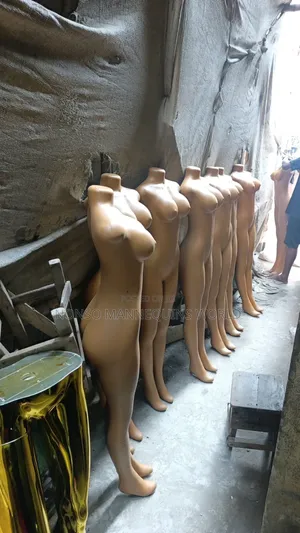 Female Armless Plastic Size 10 Display Dummy