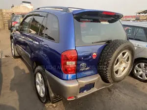 Toyota RAV4 1.8 2004 Blue