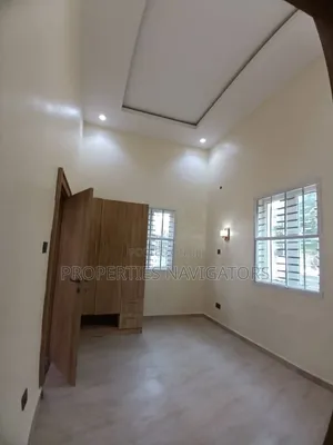 8bdrm Mansion in Naf Valley Estate for rent