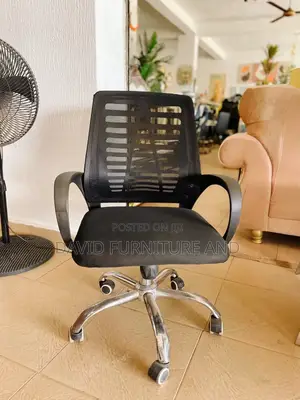 Swivel Mesh Chair