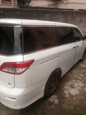 Comfortable Ride With Ac and DVD for Hire and Charter
