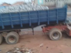 Granite and Sharp Sand 30 Tons