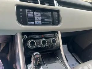 Land Rover Range Rover Sport HSE 4x4 (3.0L 6cyl 8A) 2014 White
