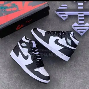 New Nike Unisex Sneakers