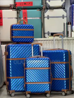 Set of 4 Plastic Traveling Box