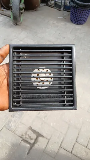 Midas Ideal 15cm by 15cm Matt Black Floor Drain
