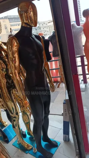 Black And Gold Chrome Male Faceless Dummy