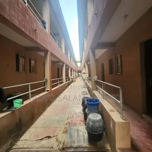 1bdrm Block of Flats in Agbowo for sale
