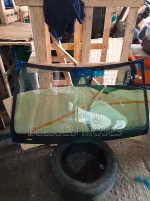 E350 2015 Couple Front Windscreen