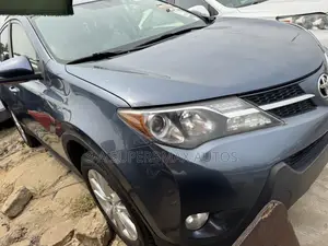 Toyota RAV4 2014 Blue