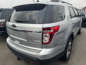 Ford Explorer 2013 Silver