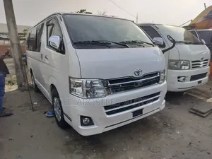 Toyota Grand HiAce 2011 White