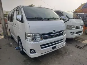 Toyota HiAce 2011 White