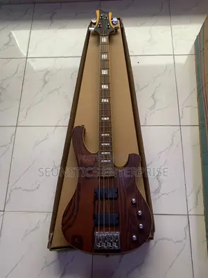 Quality Schecter Diamond Series Four String Bass Guitar