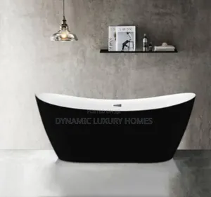 Executive Luxury Black and White Bathtub