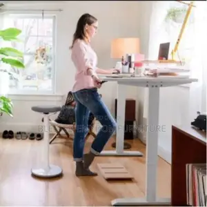 Ergonomic Mesh Office Chair Adjustable Height Desk 1.2mtr