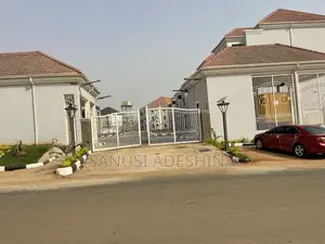 4bdrm Townhouse/Terrace in Fct Abuja Nigerian, Life Camp for sale
