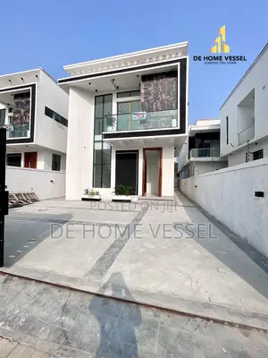 5bdrm Duplex in Chevron for sale