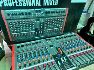 Yamaha CT-160S 16 Channels Analog Mixer