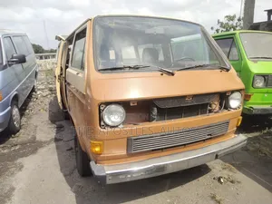 Volkswagen Transporter 2002 Orange