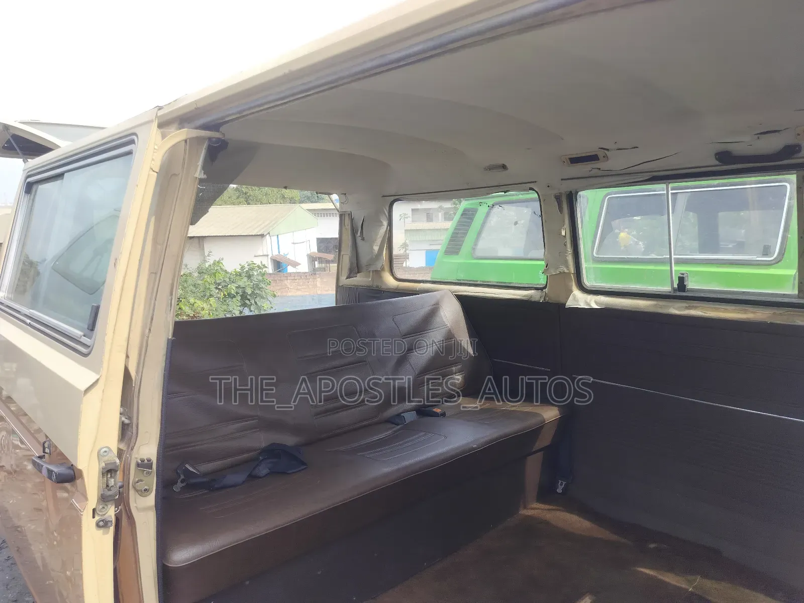 Volkswagen Transporter 2002 Orange