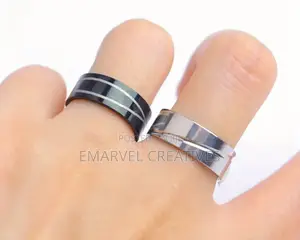 Fashion Classic Trendy Striped Heart-Shaped Hollow