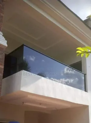 Modern Fameless Glass Rail