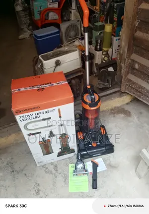 750w Upright Vacuum Cleaner