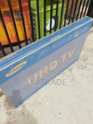 Brand New 65" Hud Samsung Smart Tv With Bluetooth /Wi-Fi