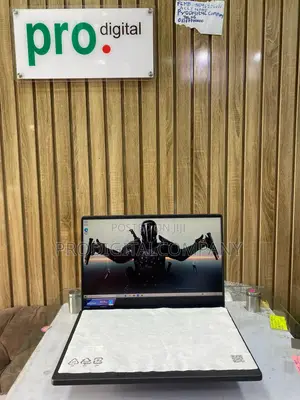 Laptop Asus ROG Zephyrus G15 16GB AMD Ryzen 9 SSD 1T