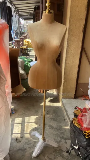 Fully Pinnable Size 8 Dressform