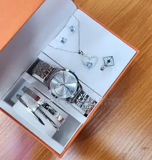 Calvin Klein Ladies Set Chain Strap Wristwatch/Necklace