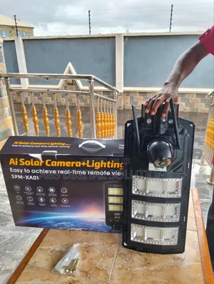 Ai Solar Camera PTZ With Lighting 450watts