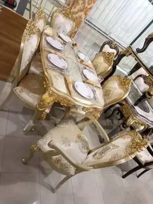Royal 6 Seater Dinning Set.