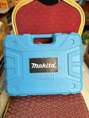 Makita Impact Screw Machine With Full Tool Set