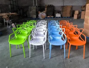 Eleganza Plastic Chair for Restaurants and Gardens.