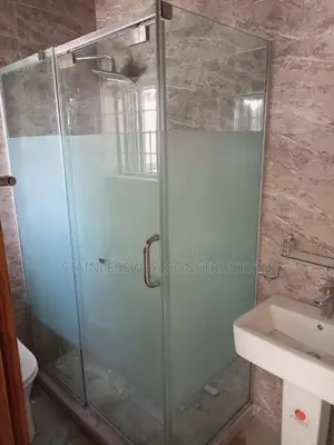 Aquaglassenclosurelux
