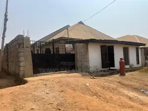 2bdrm Block of Flats in Ologuneru for sale