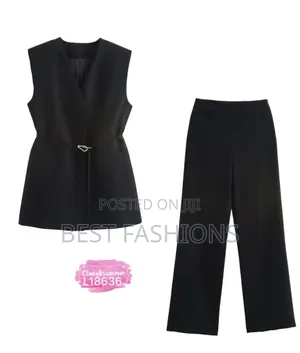 Ladies Sleeveless Blazer Suit