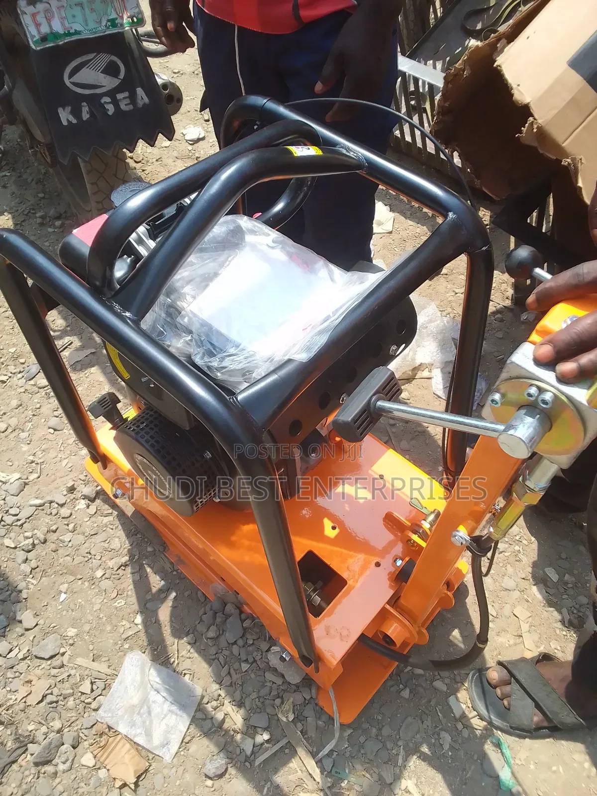 Plate Compactor C 180 Reversible