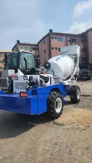 Self Load Concrete Mixer Truck 5.5L