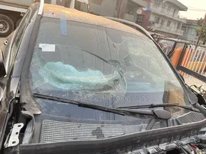 Benze GLB 2022 Windscreen Glass Available We Deliver Fix