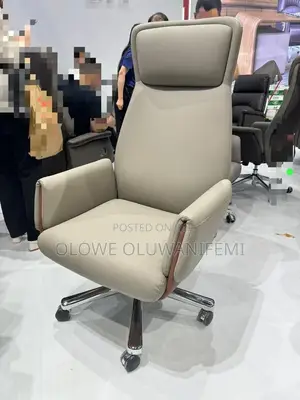 Classic Swivel Office Chair