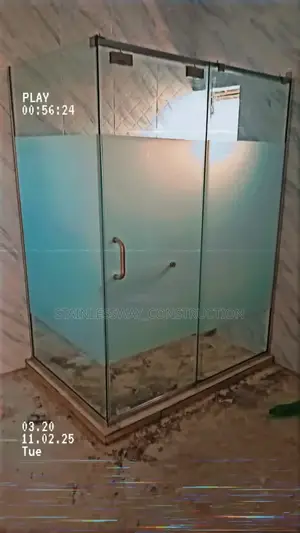 Aquaglassshowercubiclepureandcleanelegancezone