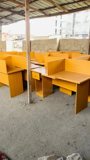 High Class Office Tables